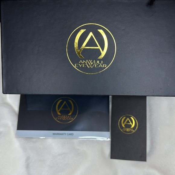 ANWULI EYEWEAR Amara Sunglasses | Plum & Gold | OS - Picture 4 of 4